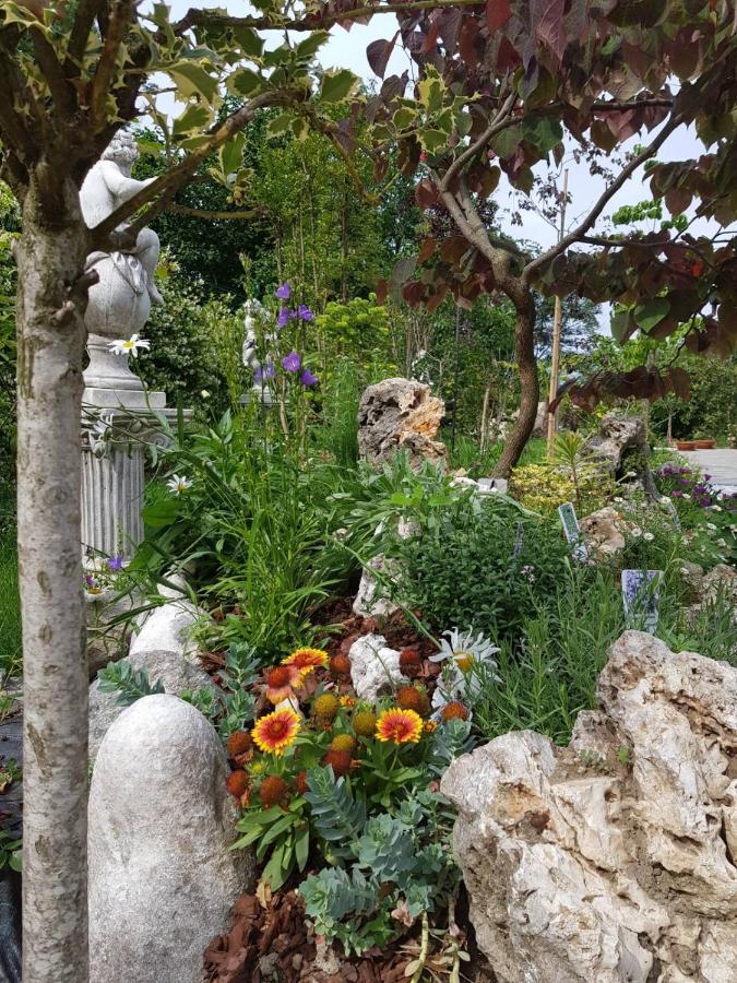 فيلا Nel Giardino Di Dafne ستريزا المظهر الخارجي الصورة
